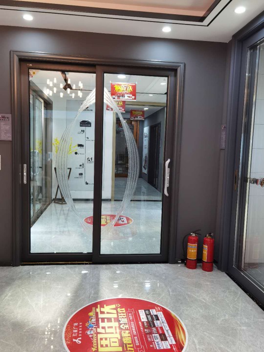 《聚焦伊盾榜樣》第八期:浙湖北鐘祥店鄭總年入500萬的創(chuàng)業(yè)路!