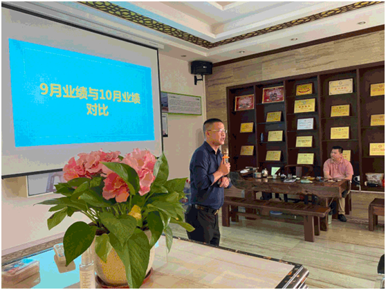 砥礪前行，沖鋒11月：雷諾優秀銷售精英們業績表彰