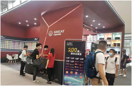 廣州建博會|探尋涂料美學(xué)先行者——宏燕藝術(shù)水漆