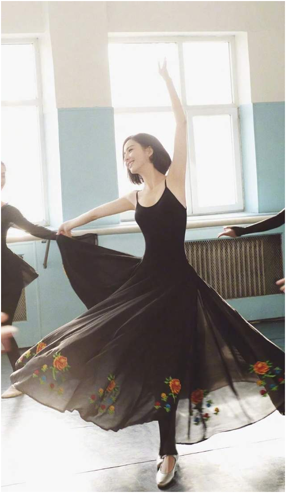 佟麗婭與合生雅居6年深度合作,時(shí)間見證定制品牌實(shí)力