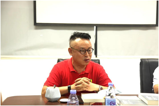 著名作家蒙土金新書“兩廣發布會”在超人廚衛電器舉行